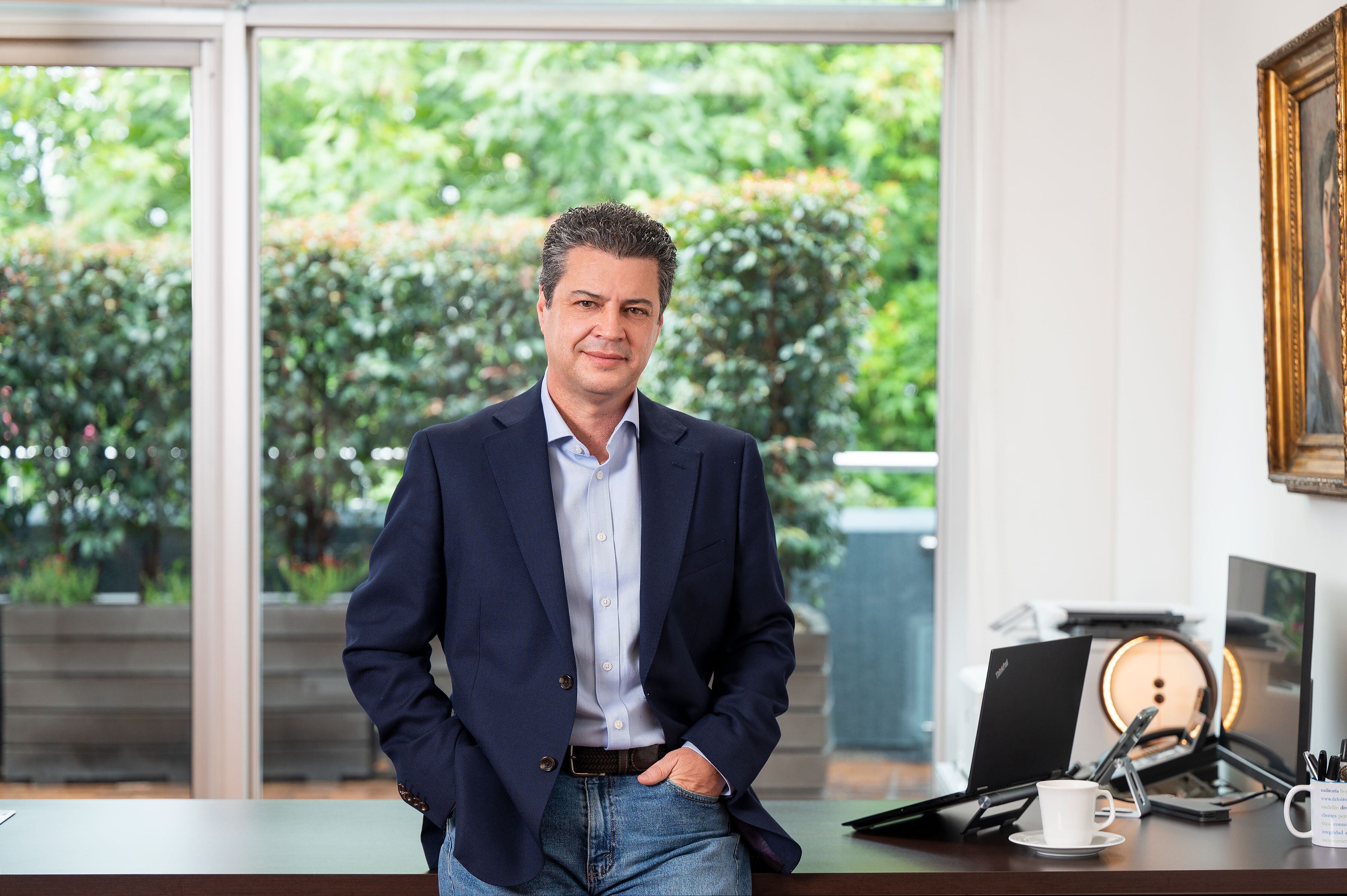 La marca de SoyYo se mantendrá y entra al portafolio de Redeban como una de sus unidades estratégicas. SoyYo es, y seguirá siendo, una marca reconocida en el mercado y su propuesta de valor estará presente en bancos, fondos de pensiones y cesantías, fintechs y demás sectores.