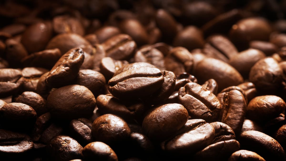Los buenos precios del café preocupan por incumplimientos en el programa de ventas futuras