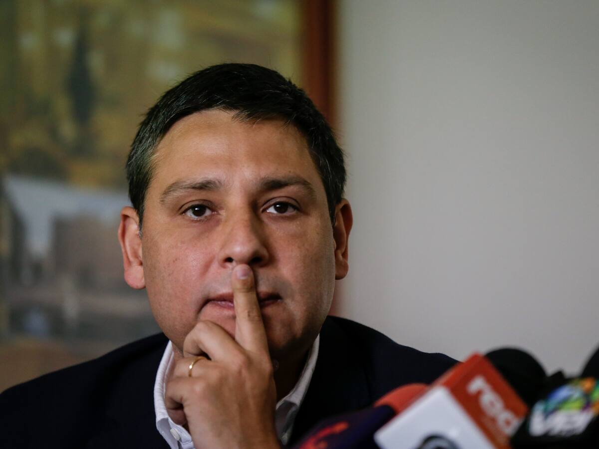 Vamos a eliminar es la corbata y la burocracia, llegó la era de austeridad: Lizcano