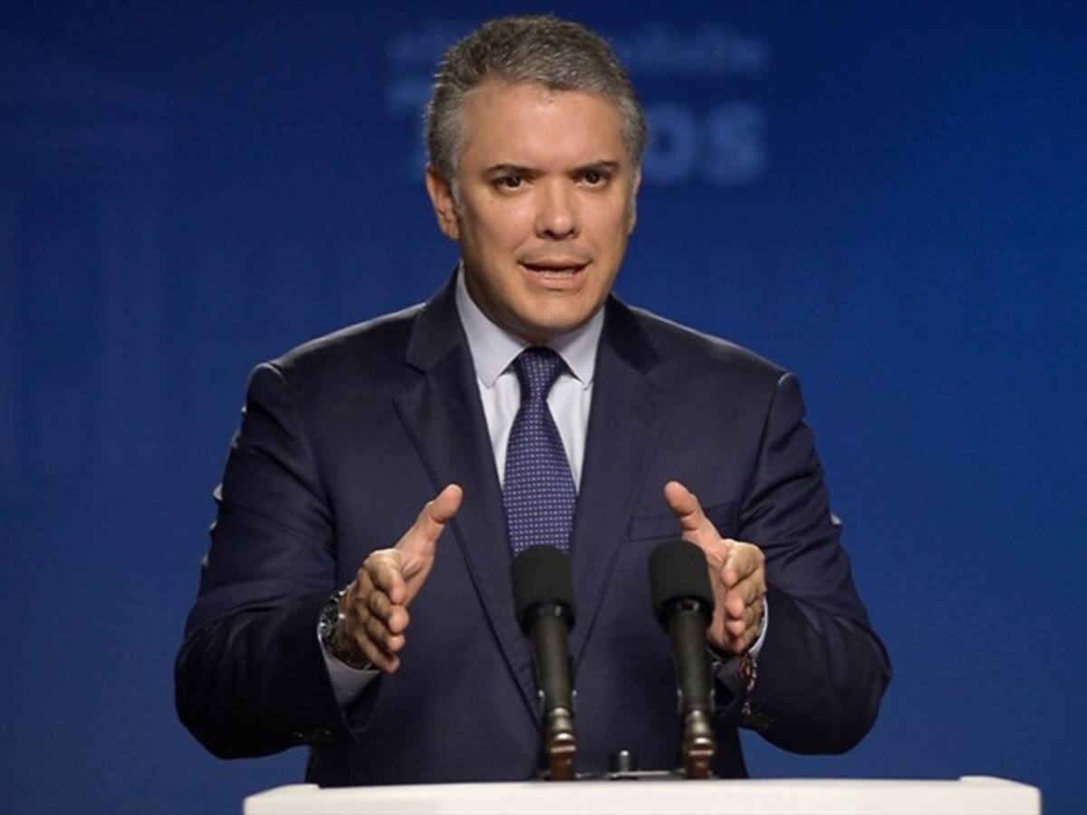 Seguimos trabajando para Colombia y no gobernando para las encuestas: Duque