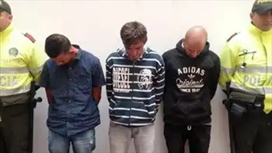 Libre hombre capturados junto a desmovilizado del ELN en Tunja con armas de fuego . Foto: Jorge Herrera