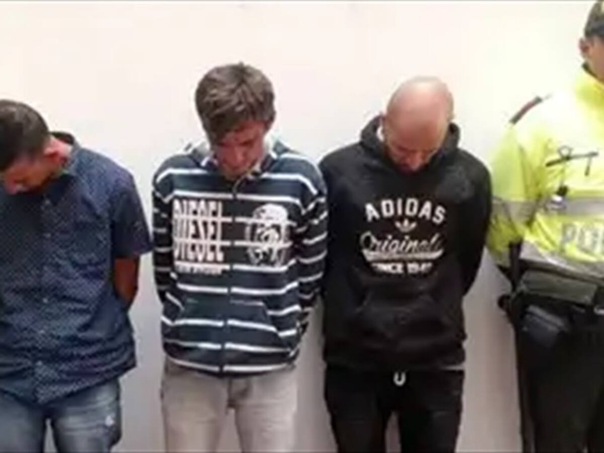 Libre hombre capturados junto a desmovilizado del ELN en Tunja con armas de fuego