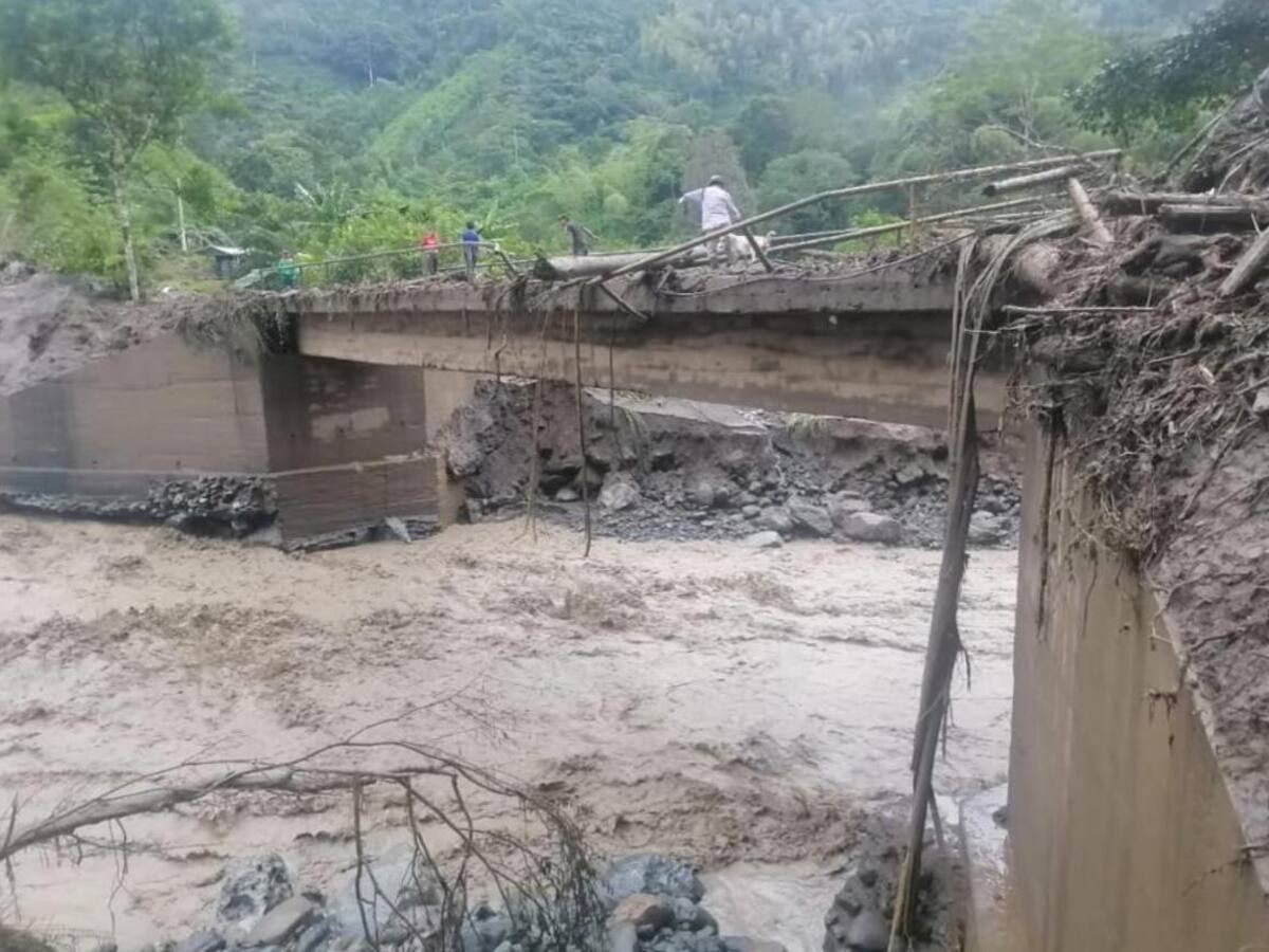 Aumenta a 3.000 la cifra de afectados por avalancha en Mistrató, Risaralda