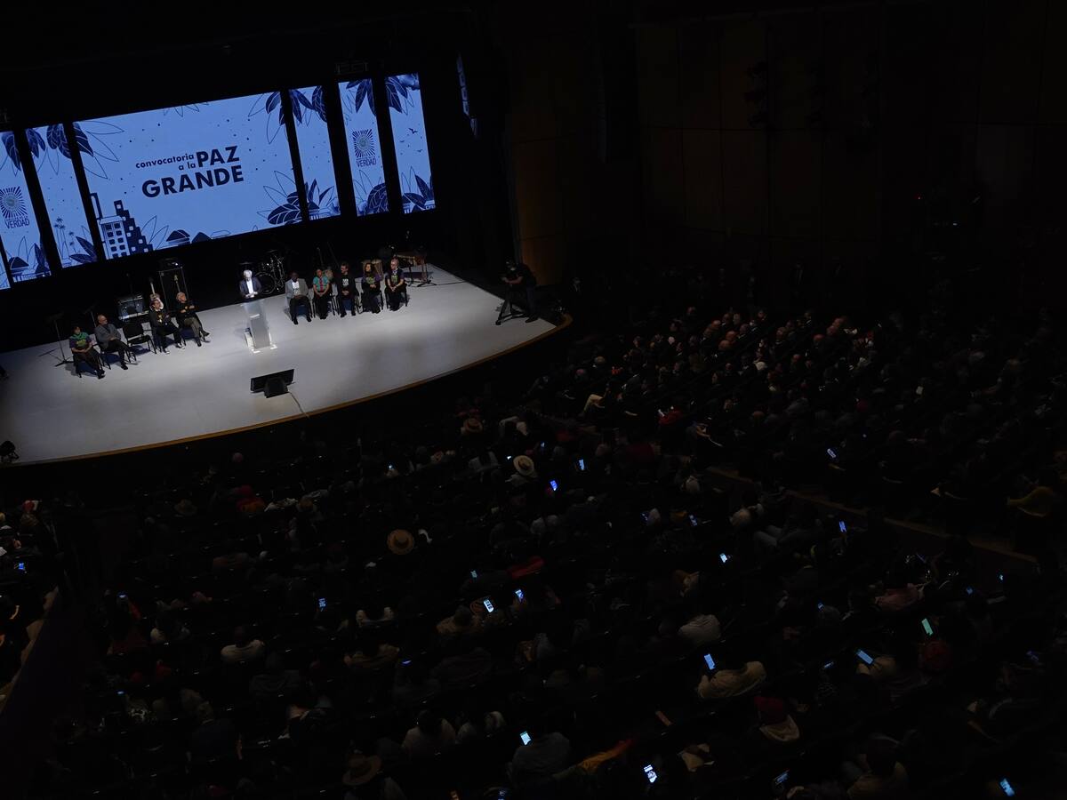 MinDefensa tendrá que enseñarle informe de la Comisión de la Verdad a sus tropas