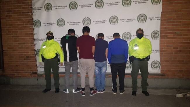 Policía de Tránsito recupera vehículo de carga y mercancía avaluados en $436 millones. Foto: Cortesía Policía de Tránsito de Bogotá