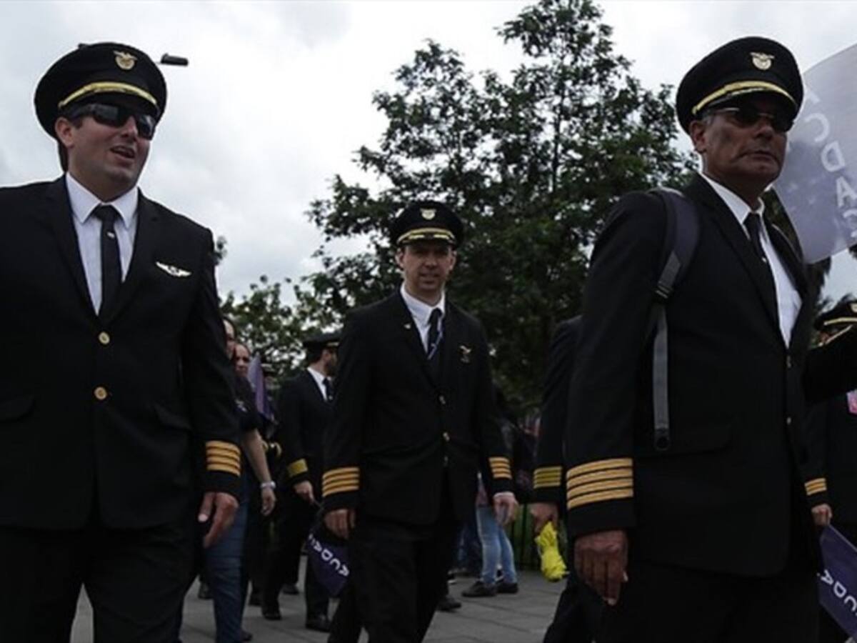 Ordenaron reintegro de dos pilotos de Avianca despedidos tras huelga del 2017