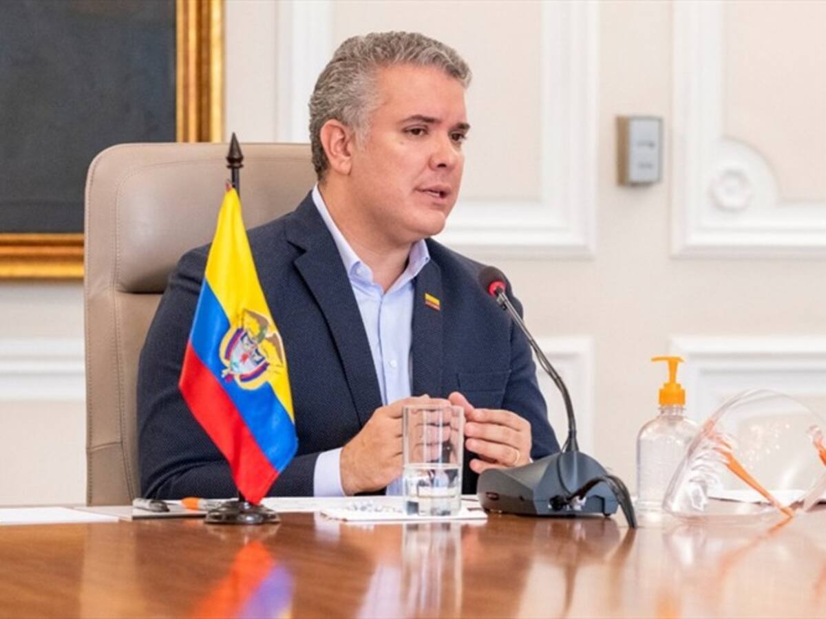 Ninguna aerolínea está habilitada para vender tiquetes después del 11 de mayo: Duque