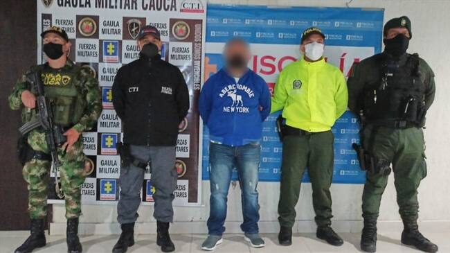 El capturado será presentado ante un juez por su presunta participación en el delito de homicidio agravado. Foto: Fiscalía