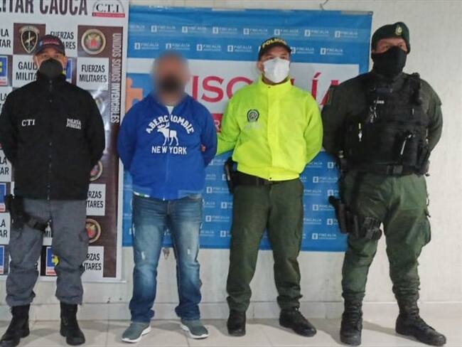 El capturado será presentado ante un juez por su presunta participación en el delito de homicidio agravado. Foto: Fiscalía