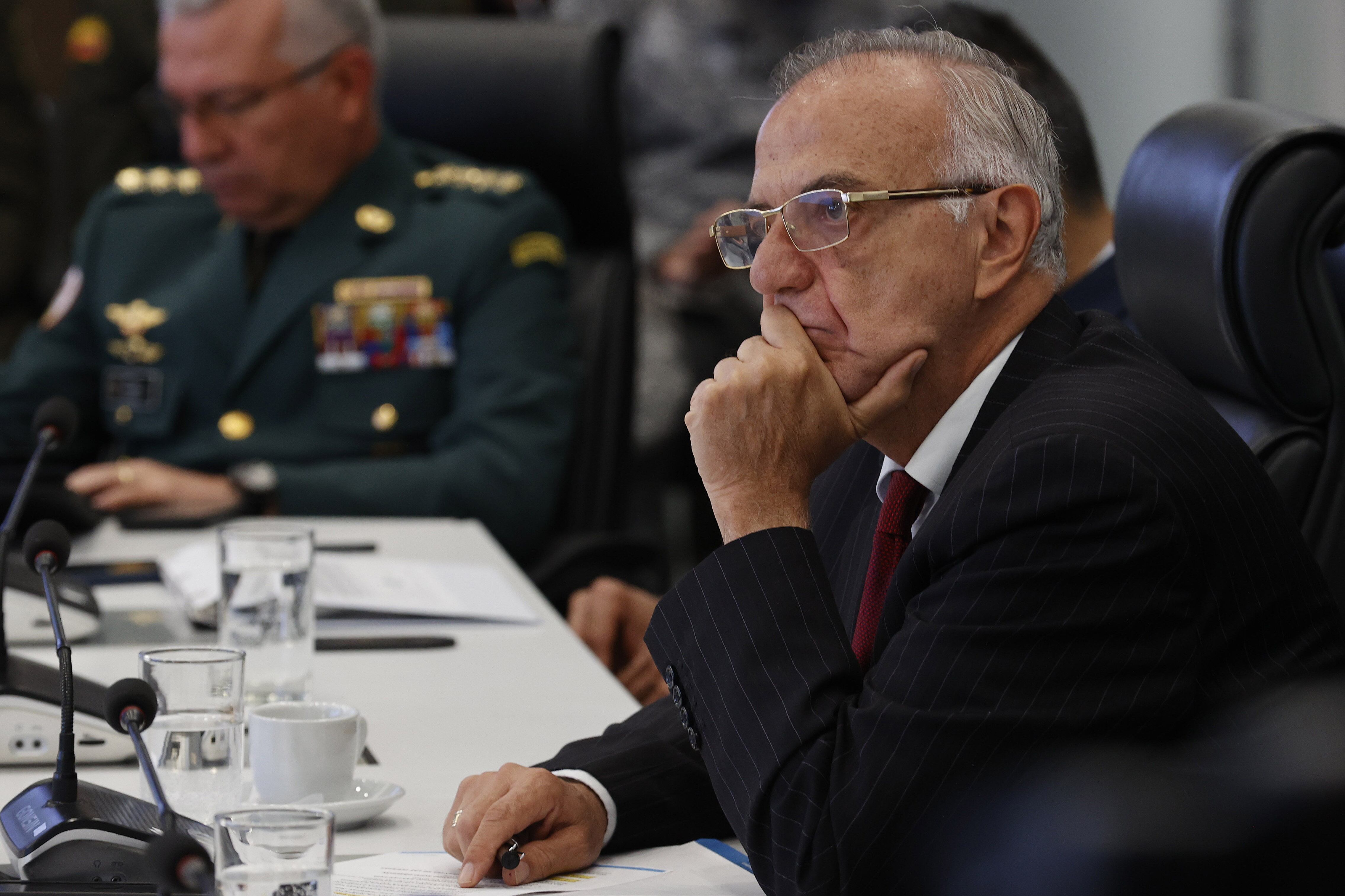 El ministro de Defensa, Iván Velásquez Gómez. EFE / Mauricio Dueñas Castañeda