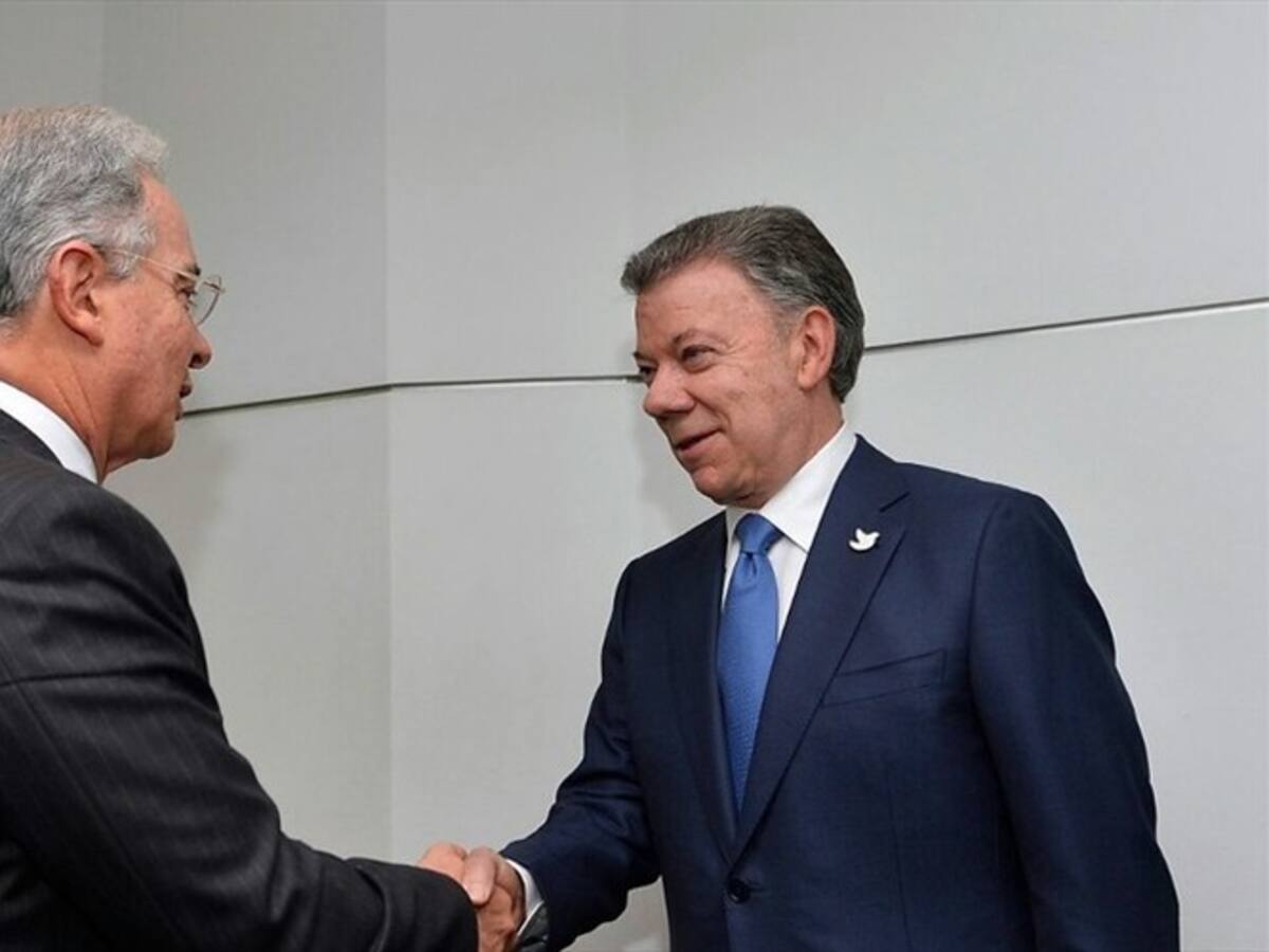 El mensaje de Santos sobre Uribe que lo convirtió en tendencia