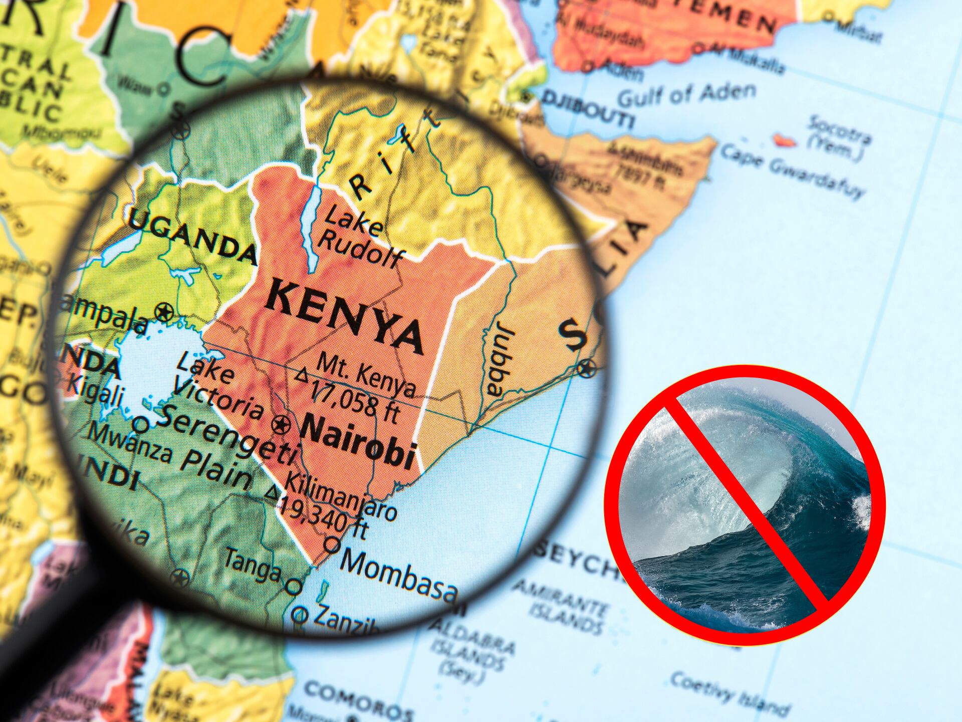 Persona usando una lupa para ver diferentes países en un globo terráqueo. En el círculo, la imagen de un océano. (Fotos vía GettyImages)