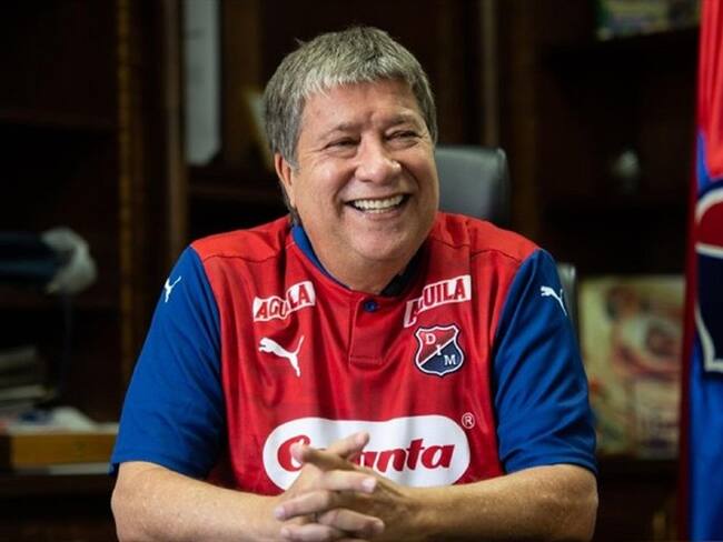 Entrenador Hernán Darío 'Bolillo' Gómez en su presentación con el Medellín. Foto: Colprensa - Cortesía DIM