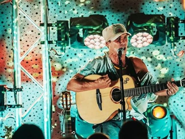 ‘Manu Chao Ilegal. Persiguiendo al Clandestino’, libro biográfico del artista