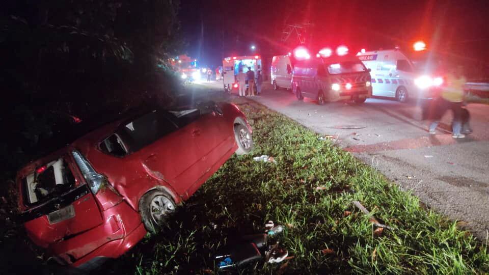 Fuerte accidente en Malasia dejó al menos 15 muertos EFE/EPA/Perak's Fire 