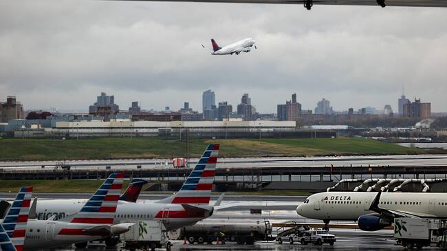 Aeropuerto LaGuardia de Nueva York durante noviembre de 2025. FOTO: Spencer Platt/Getty Images