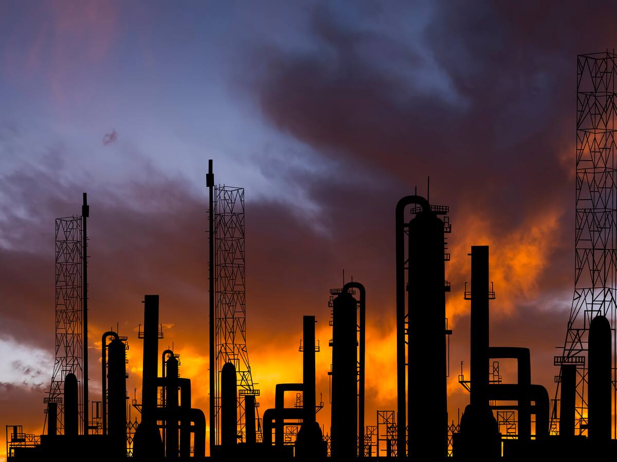 OPEP y Rusia aumentan la producción en 648.000 barriles diarios, un 50 % más