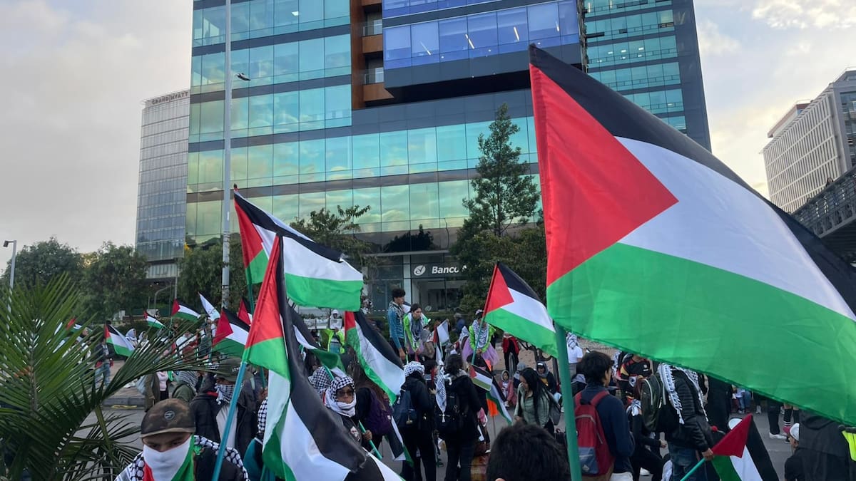 Jornada de protestas en Bogotá: manifestaciones pro Palestina y bloqueos estudiantiles