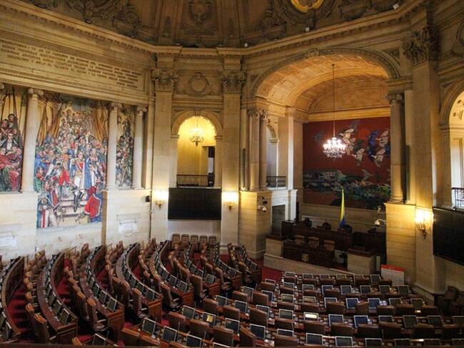 El Certificado, según explicó la congresista Astrid Sánchez Montes de Oca, servirá a las empresas como indicador positivo para contratar con el Estado.. Foto: Colprensa