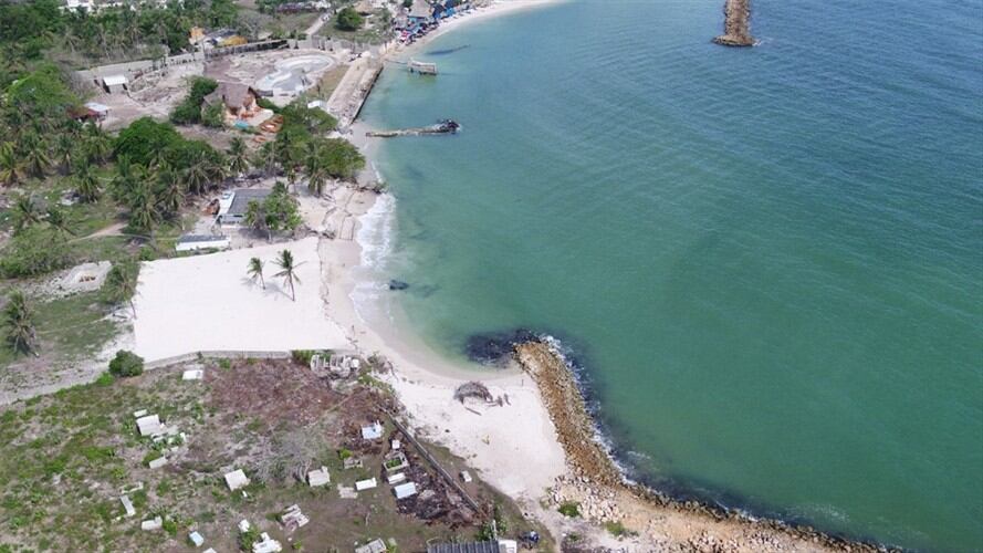 En isla de Tierrabomba, en Cartagena, se realizó una jornada de recolección de basuras en las playas. Foto: W Radio