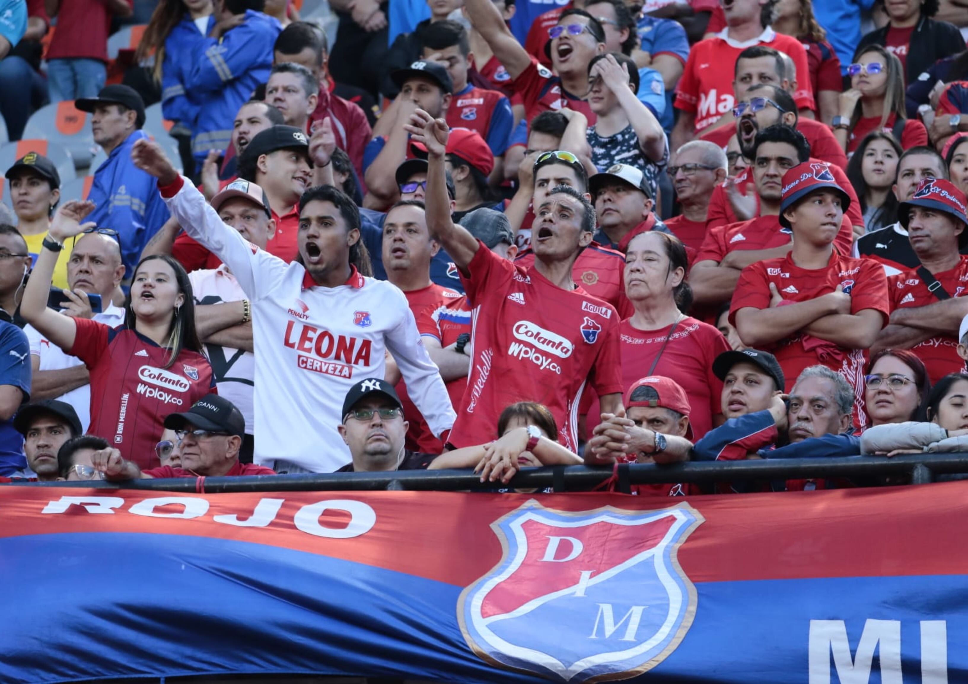 Hinchada del DIM | Foto: Colprensa