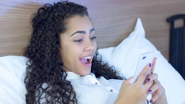 El Observatorio Periodístico de la Fundación Universitaria Horizonte, UniHorizonte, en la que se midió el uso que dan los estudiantes a las aplicaciones que tienen instaladas en su celular .. Foto: Getty Images