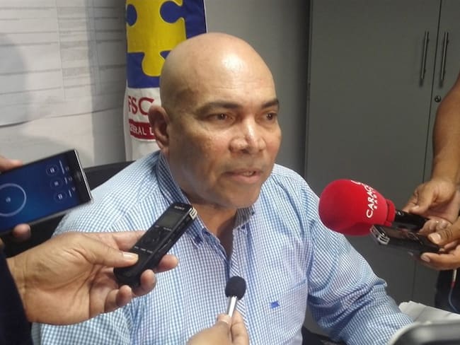 Vicente Guzmán Herrera aseguró que la decisión del juez en la audiencia del alcalde Rafael Martínez y el ex alcalde Carlos Caicedo, fue desatinada, arbitraria y no tiene presentación. Foto: Lizbeth Rodríguez (W Radio)