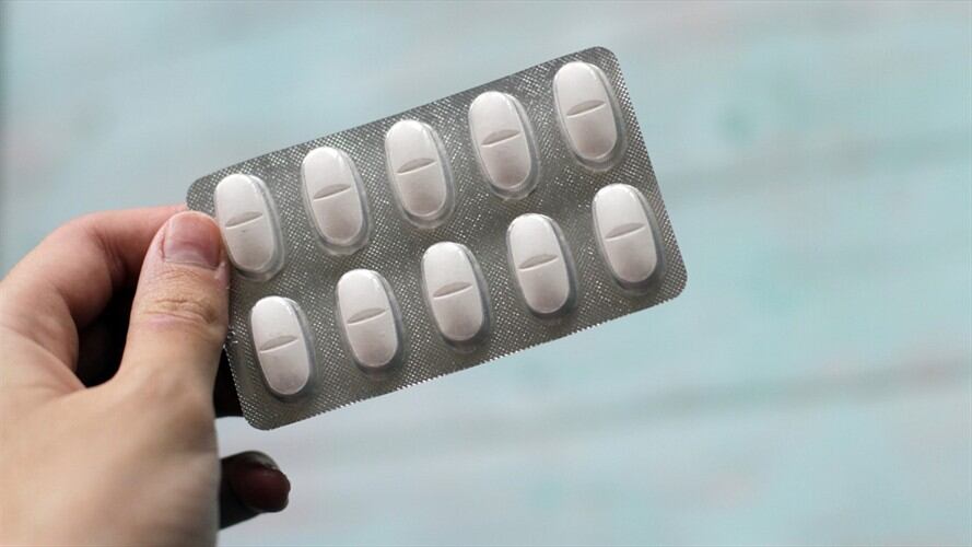 Fampyra es un medicamento utilizado para mejorar la debilidad muscular, la rigidez y la dificultad para andar causada por la esclerosis múltiple. Foto: Getty Images / ISABEL PAVIA