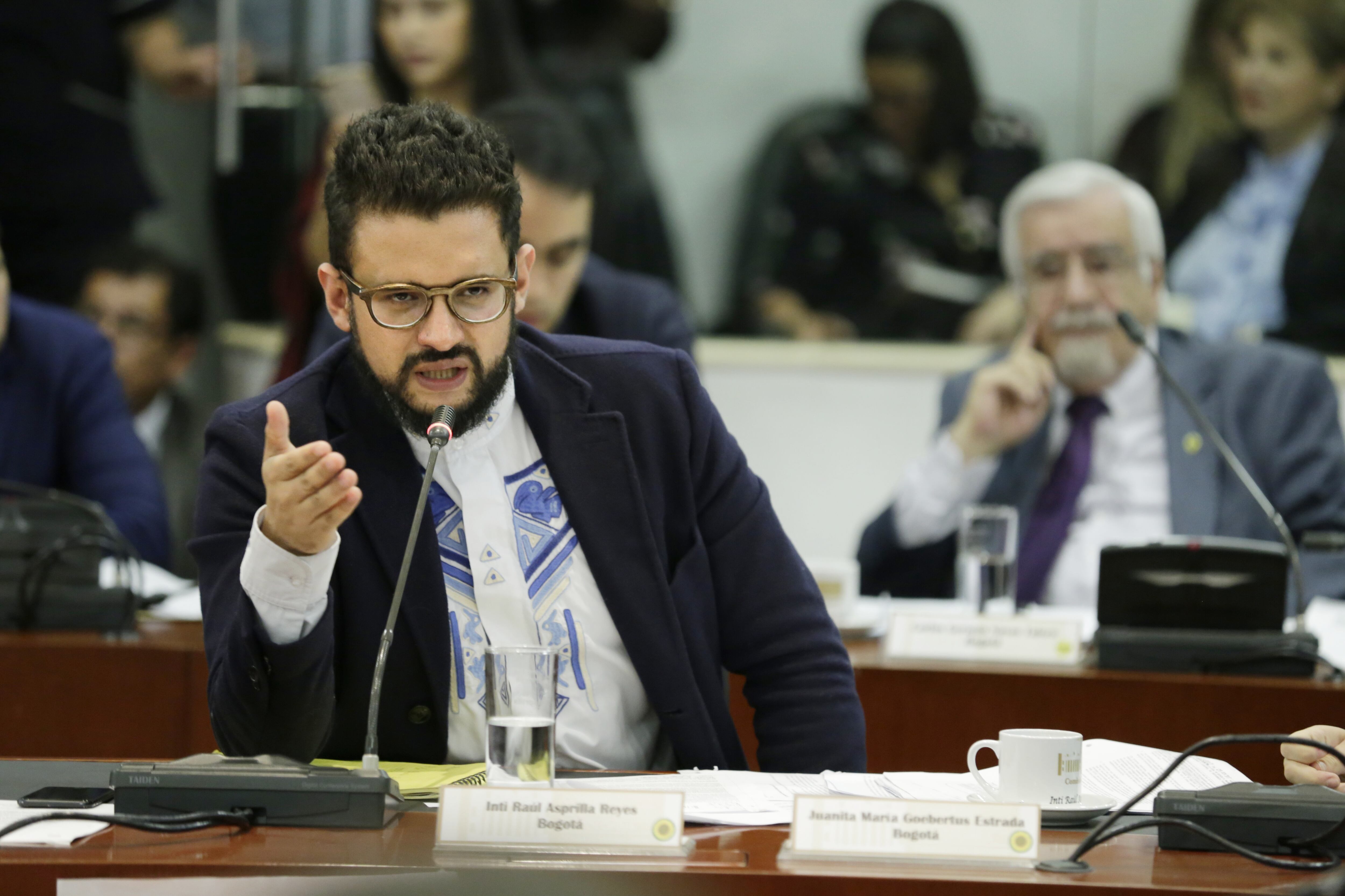 Bogotá. 03 de Diciembre del 2019. La Comisión Primera de la Cámara adelantó este martes un debate sobre el funcionamiento del Esmad. En la foto: Inti Asprilla, Representantes a la Cámara  (Colprensa - Sergio Acero)