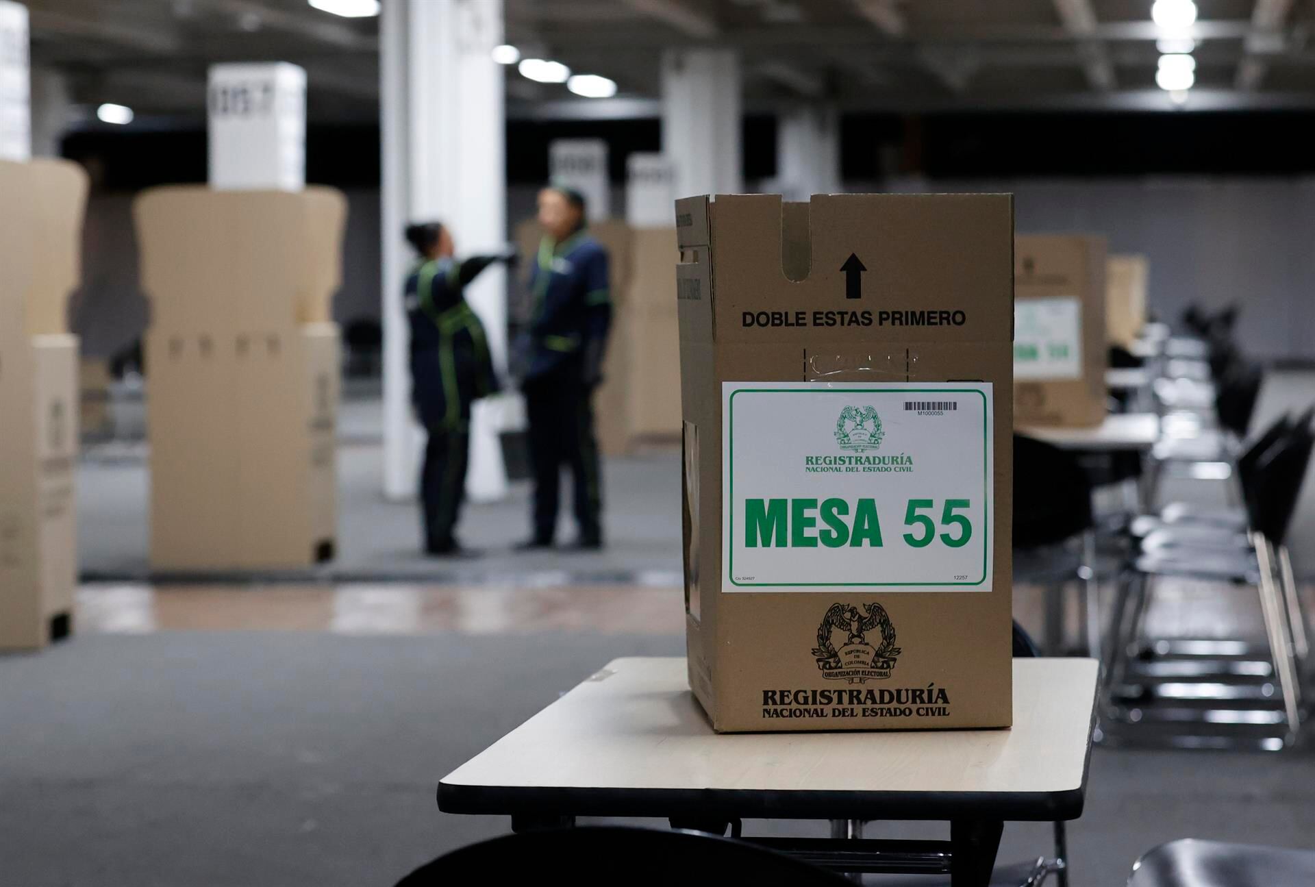 La campaña electoral en Colombia, que ha transcurrido apática y de forma singular, cierra este sábado, a las puertas de una votación que traerá un cambio importante al país. (Foto: Mauricio Dueñas / Agencia EFE)