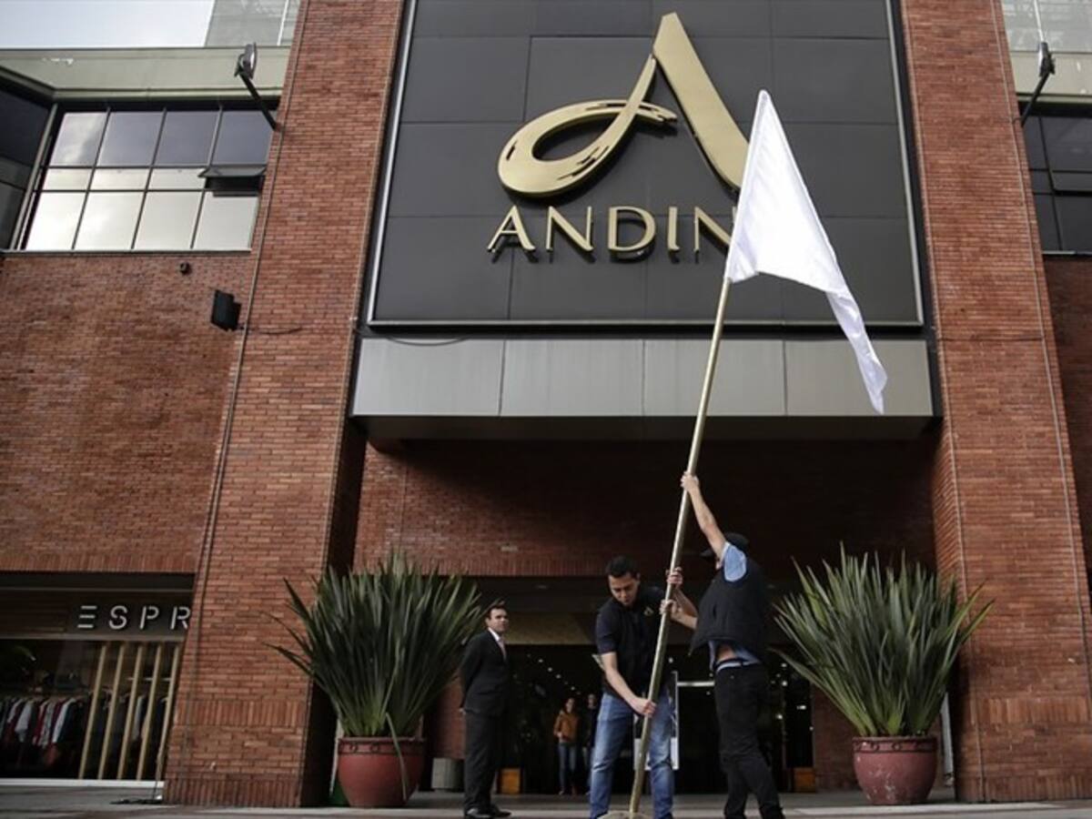 Quedaron en libertad dos vinculados al atentado en el centro comercial Andino