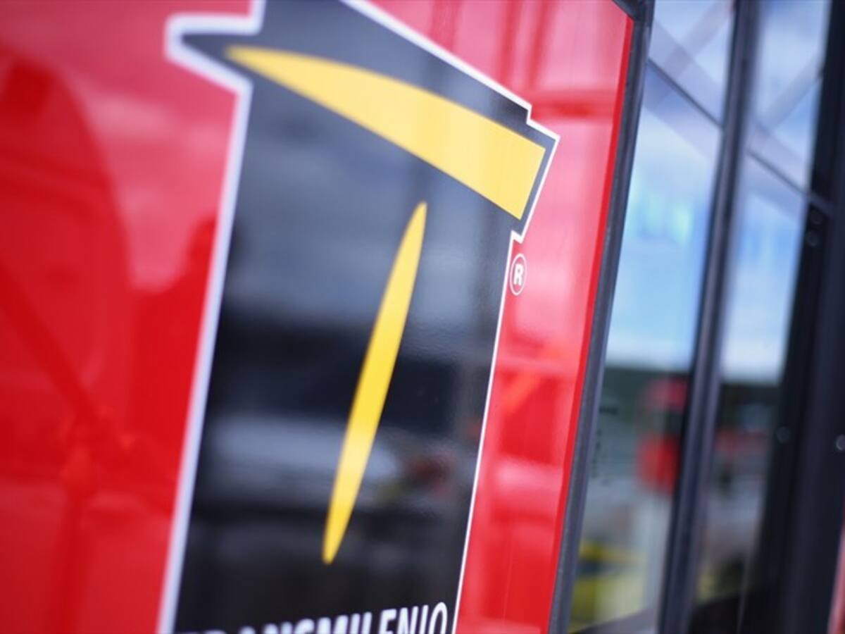 Pareja que hurtó un celular en estación de Transmilenio condenada a diez años de prisión