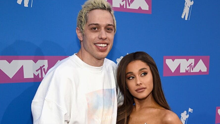 La separación de la pareja se produce después del aparente suicidio del rapero Mac Miller en septiembre pasado, quien fue pareja de Grande por dos años.. Foto: Getty Images