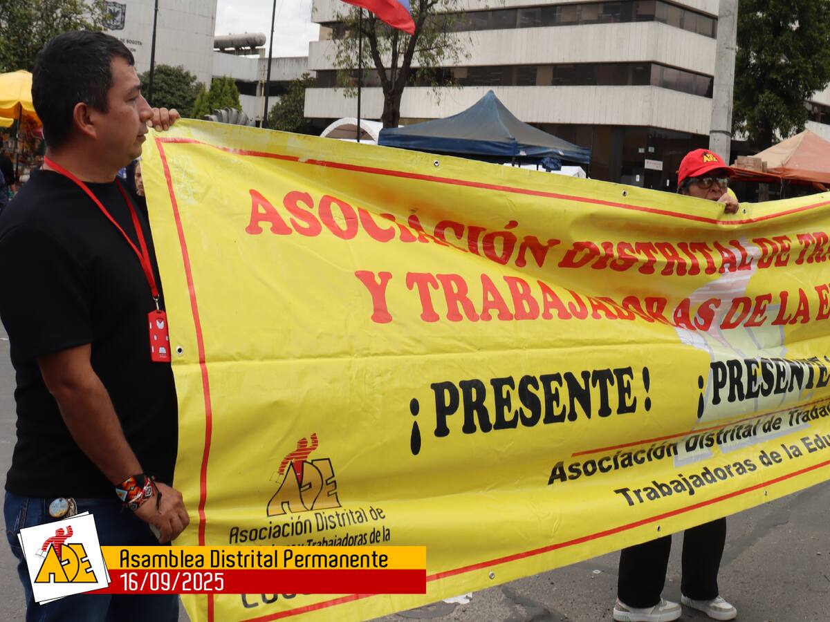 Distrito y ADE llegan a acuerdo: devolverán dinero a docentes que participaron en movilizaciones