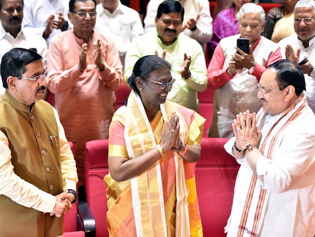 La candidata a la Presidencia, Draupadi Murmu, durante un encuentro en la Casa del Parlamento, en Nueva Delhi, India. (Photo by Sanjeev Verma/Hindustan Times via Getty Images)
