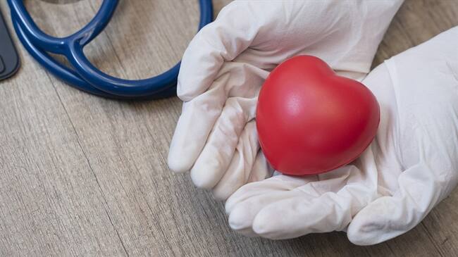 Julio Chacón Sarmiento, coordinador de trasplantes en la Clínica el Country dijo que en Bogotá las donaciones se han reducido en un 80%.. Foto: Getty Images