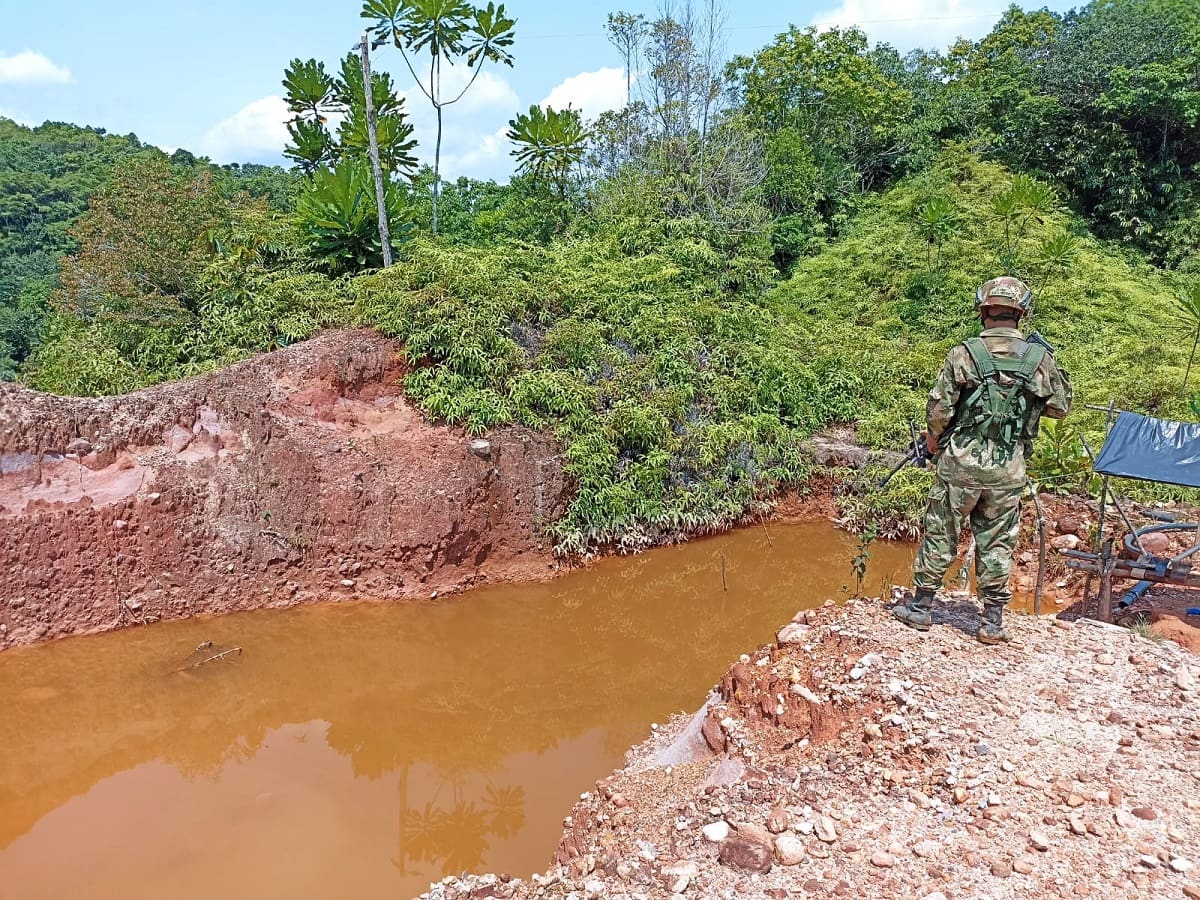 Las autoridades intervinieron 7 unidades de extracciones mineras ilegales en Caldas