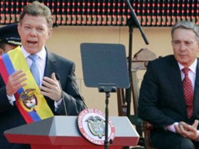 ¿Cuál es su opinión acerca de que el expresidente Uribe haya llamado "canalla" al presidente Juan Manuel Santos?