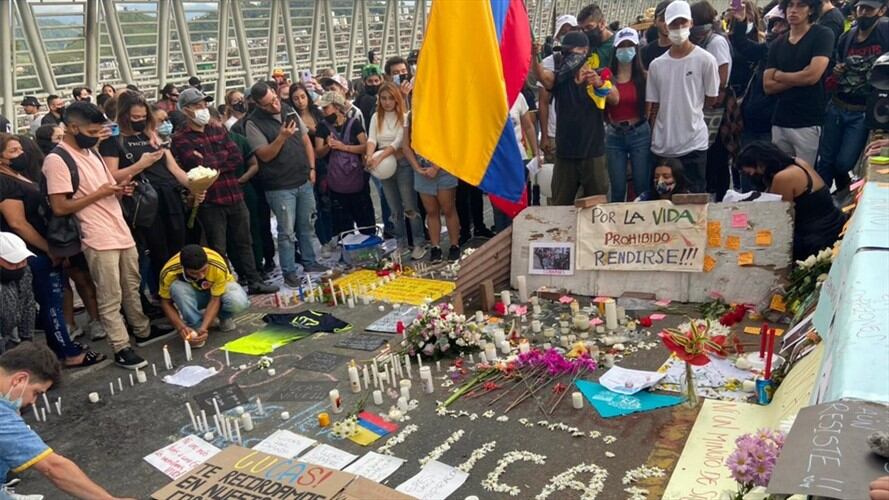 Hermano de Lucas Villa invitó a seguir protestando de forma pacífica. Foto: Cristina Álvarez