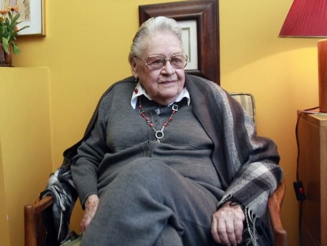 Poeta Maruja Vieira denuncia que le quieren quitar su pensión a los 98 años