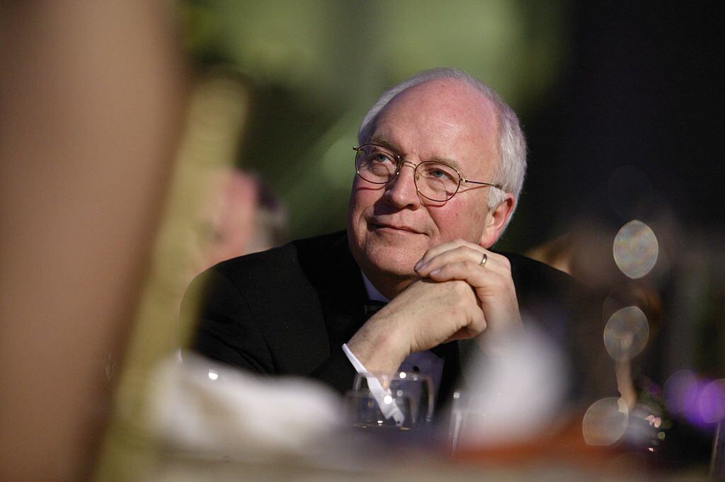 “Su intelecto, imagen e integridad lo hicieron una figura tan convincente”: exasesor de Dick Cheney