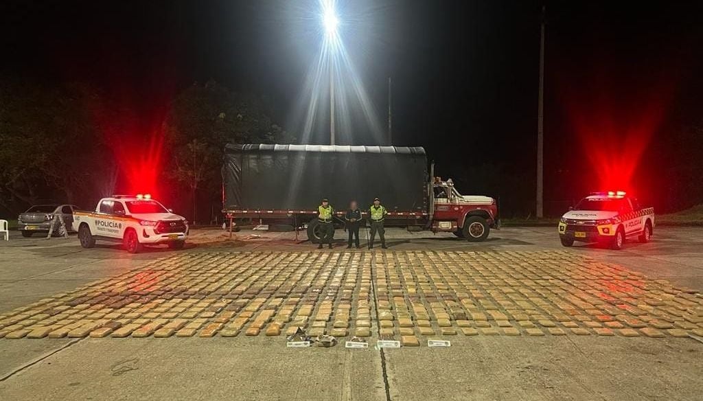 Incautan más de una tonelada de marihuana en la vía Caucasia – Planeta Rica. Foto: Policía Nacional. 
