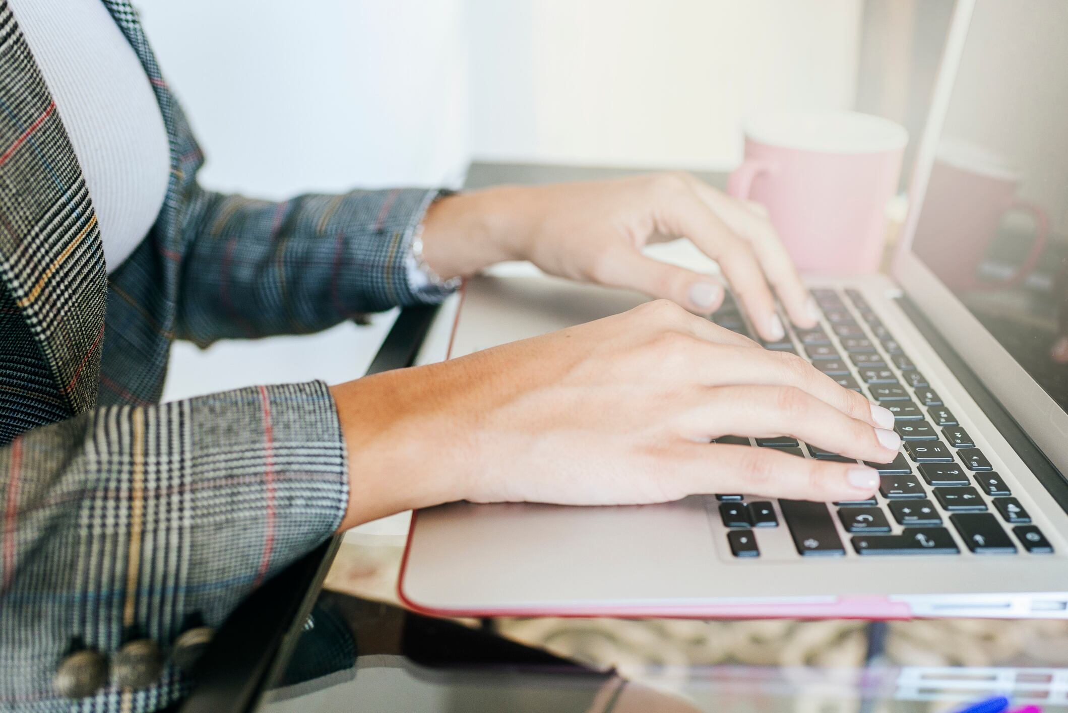 Imagen de referencia de secretaria. Foto: Getty Images.