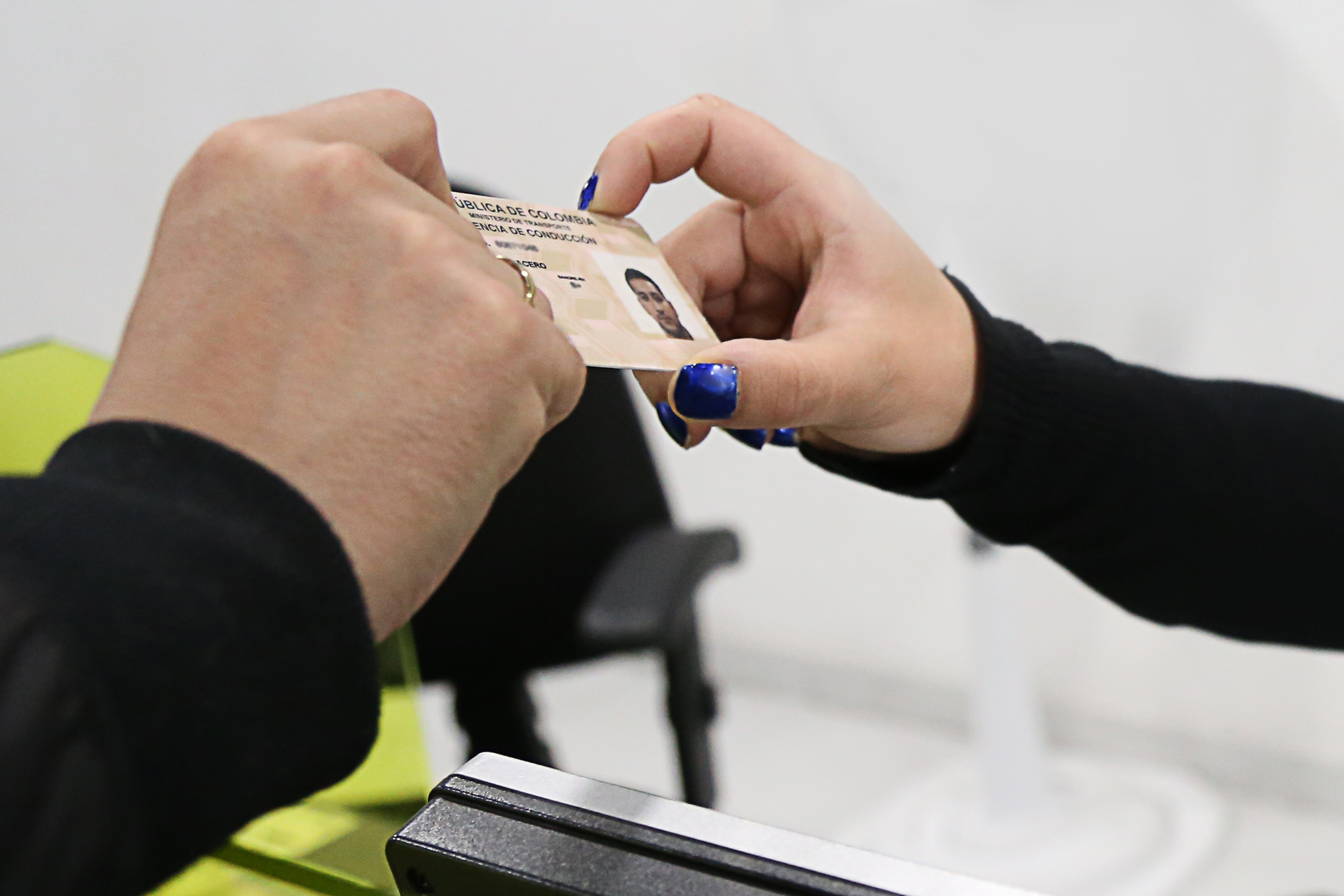 Foto de referencia de una licencia de conducción. Foto: RUNT / Colprensa