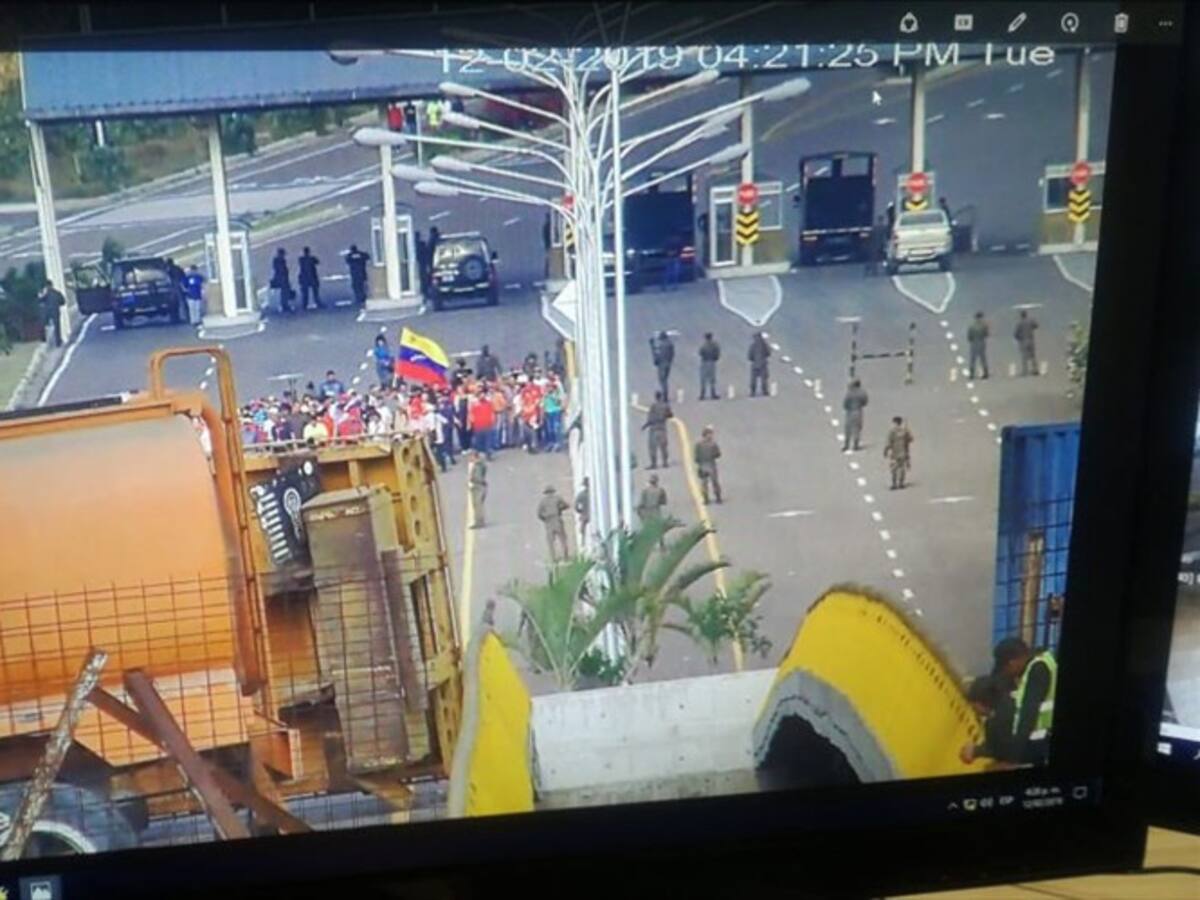 Gobierno venezolano ubicó nuevos obstáculos en el puente internacional Tienditas