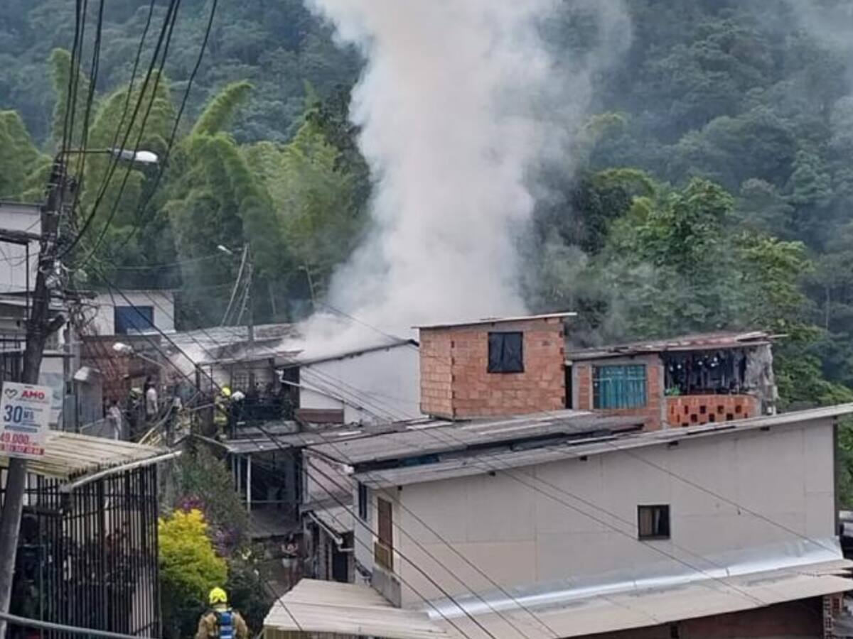 Incendio en un barrio de Manizales dejó una vivienda con serias afectaciones