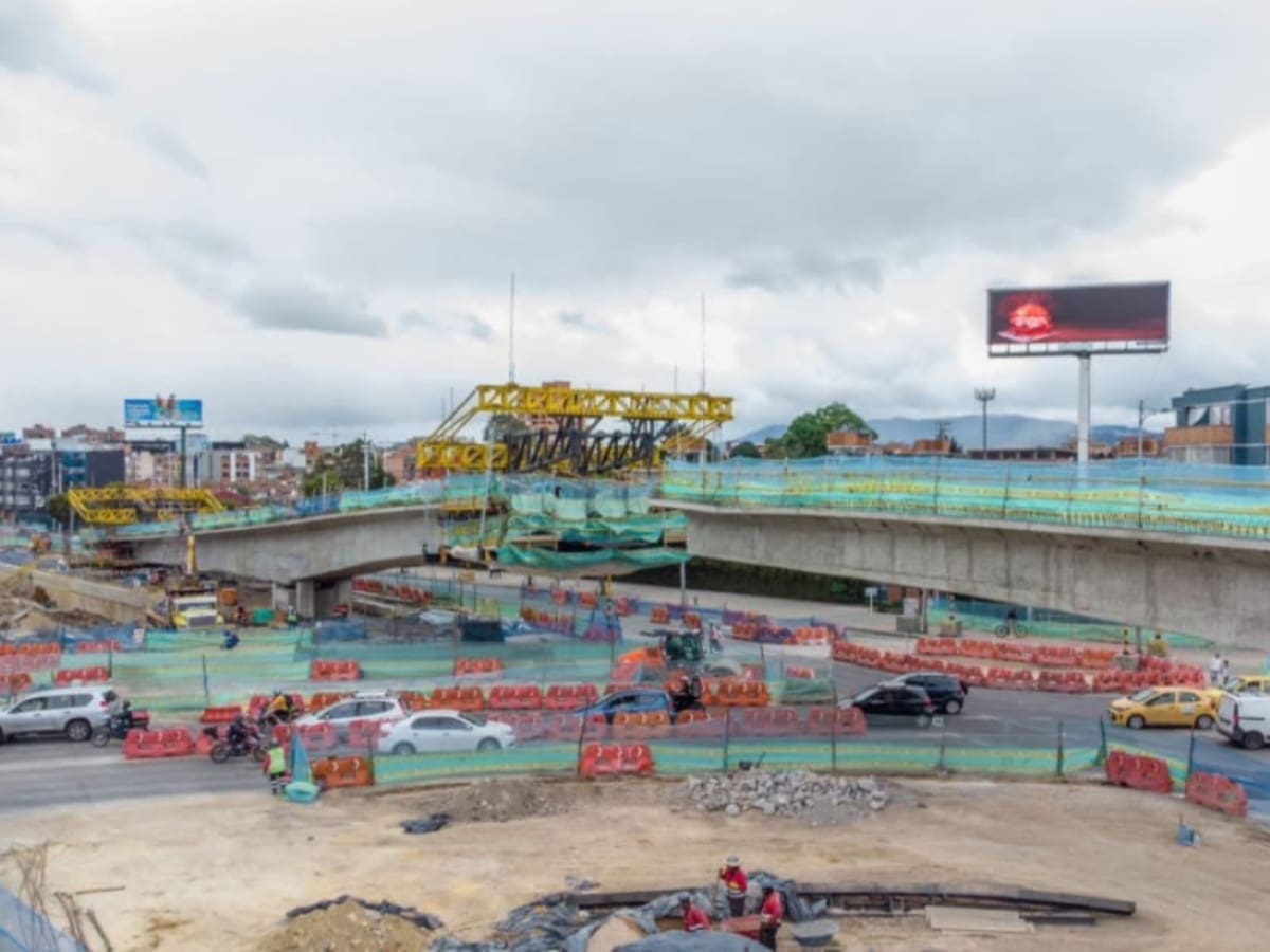 ¿Nuevo puente de la Av. 68 con Av. Suba está quedando torcido? IDU aclara la situación