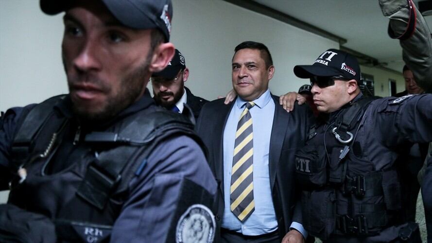La defensa del general (r) Humberto Guatibonza pedirá la libertad por vencimiento de términos en el caso que se adelanta por las "chuzadas". Foto: Colprensa