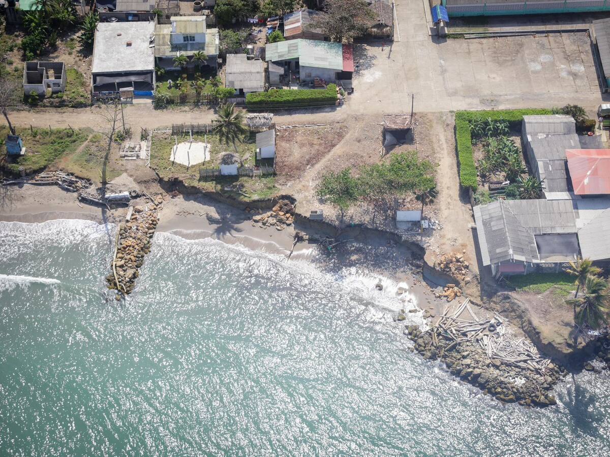 Anuncian obras para hacerle frente a la erosión costera en Los Córdobas, Córdoba