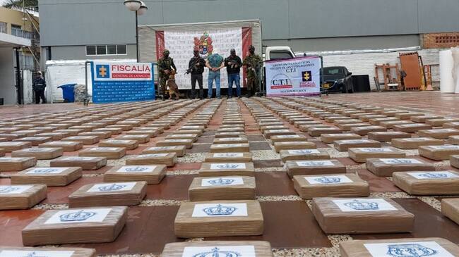 El conductor del vehículo fue capturado y puesto a disposición de la Fiscalía General de la Nación. Foto: Fiscalía